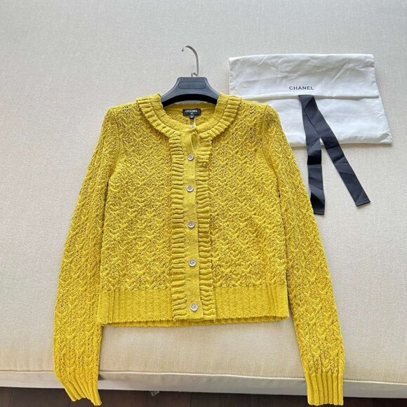 Chanel Ruffled Yellow Knit Cardigan - Picture 4 of 11